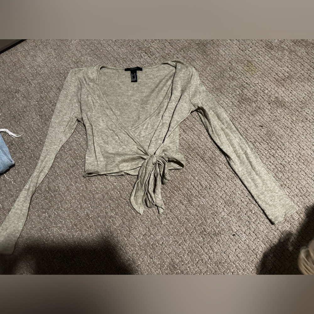 green forever 21 cropped, wrap long sleeve